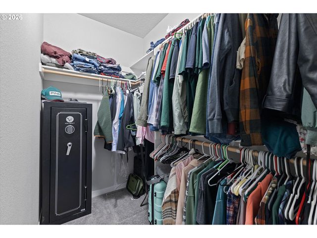 830 Se DARROW Rd, Estacada, OR 97023