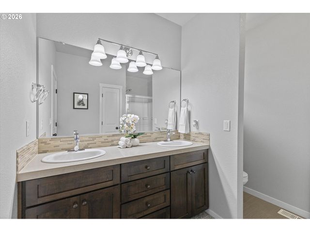 830 Se DARROW Rd, Estacada, OR 97023