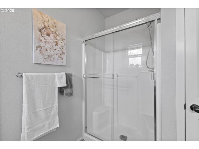 830 Se DARROW Rd, Estacada, OR 97023