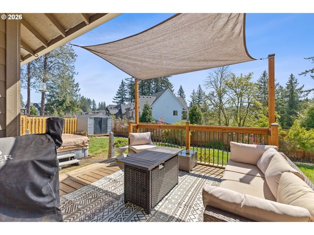 830 Se DARROW Rd, Estacada, OR 97023