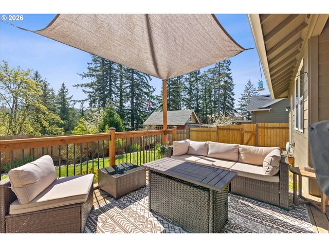 830 Se DARROW Rd, Estacada, OR 97023