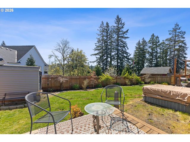 830 Se DARROW Rd, Estacada, OR 97023