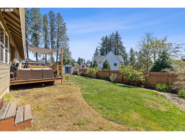 830 Se DARROW Rd, Estacada, OR 97023