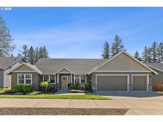 830 Se DARROW Rd, Estacada, OR 97023