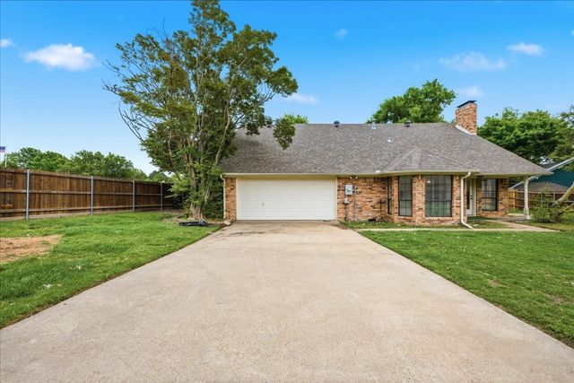 1143 Bayshore Drive, Rockwall, TX 75087