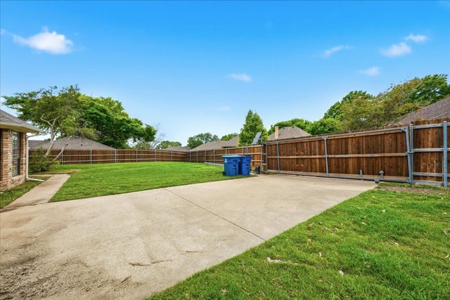 1143 Bayshore Drive, Rockwall, TX 75087