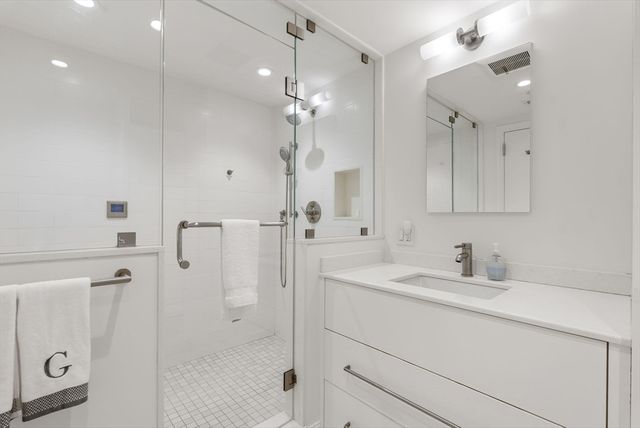 20 Rowes Wharf 505, Boston, MA 02110