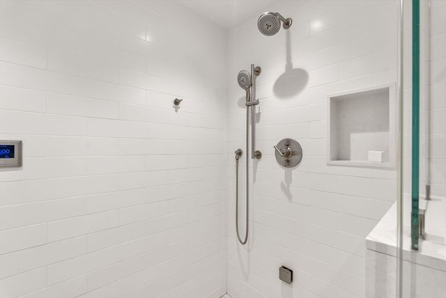 20 Rowes Wharf 505, Boston, MA 02110