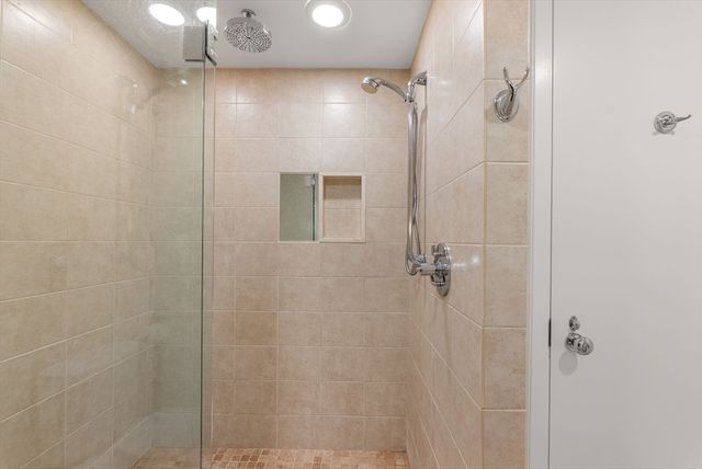 20 Rowes Wharf 505, Boston, MA 02110