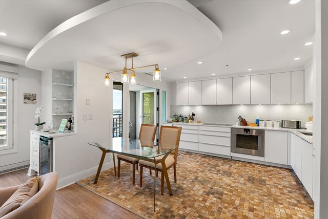 20 Rowes Wharf 505, Boston, MA 02110