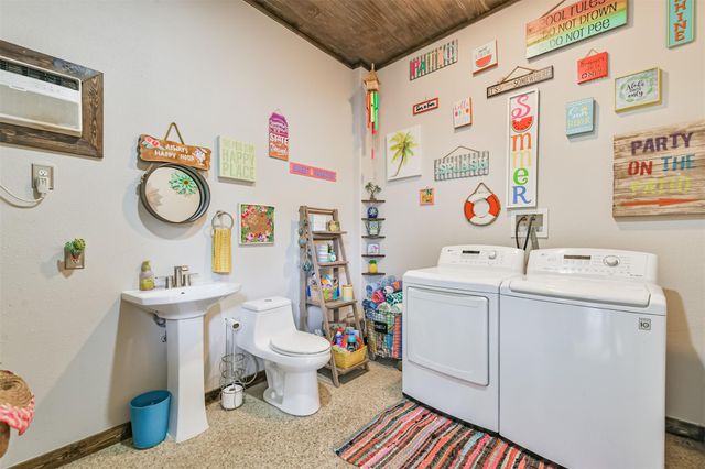 306 County Road 3997, Cleveland, TX 77328