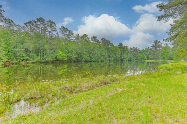 306 County Road 3997, Cleveland, TX 77328