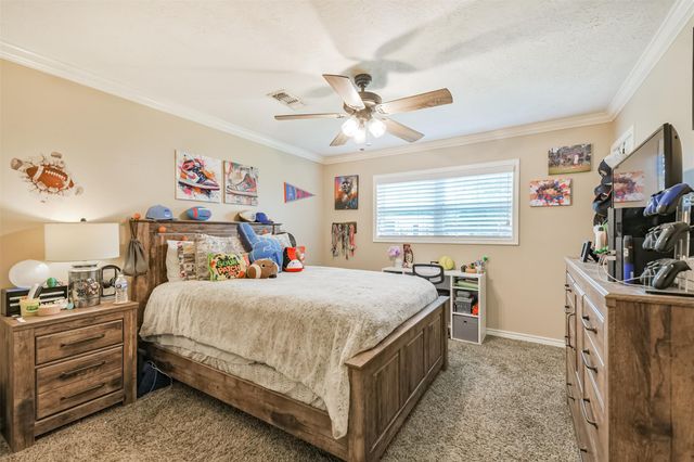 306 County Road 3997, Cleveland, TX 77328