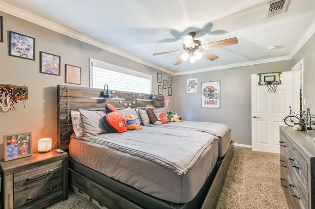 306 County Road 3997, Cleveland, TX 77328