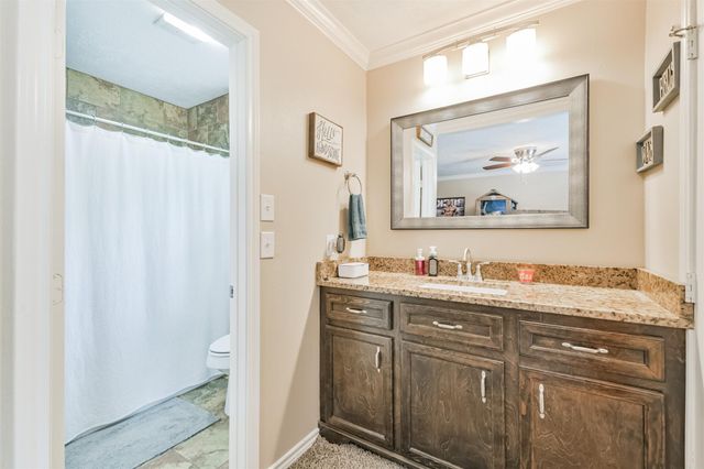 306 County Road 3997, Cleveland, TX 77328
