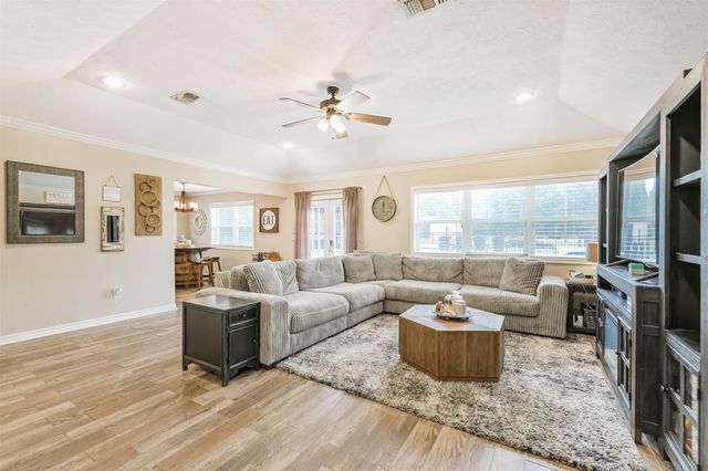 306 County Road 3997, Cleveland, TX 77328