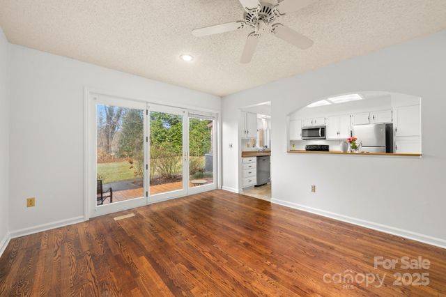 103 Pebble Creek Drive, Asheville, NC 28803