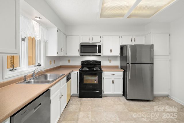 103 Pebble Creek Drive, Asheville, NC 28803