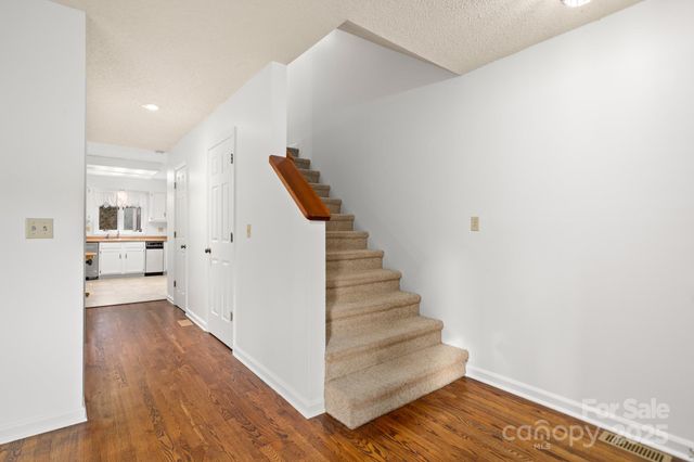 103 Pebble Creek Drive, Asheville, NC 28803