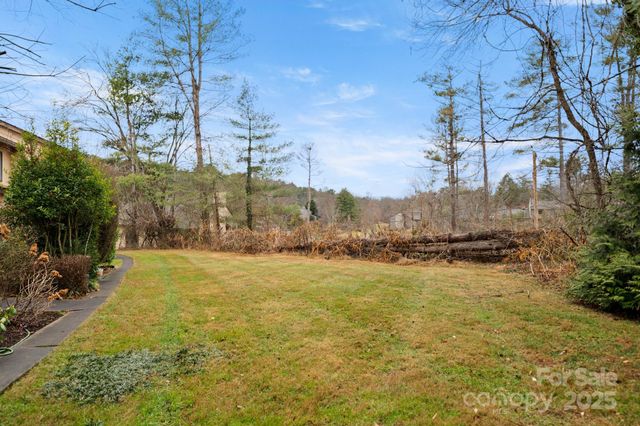 103 Pebble Creek Drive, Asheville, NC 28803