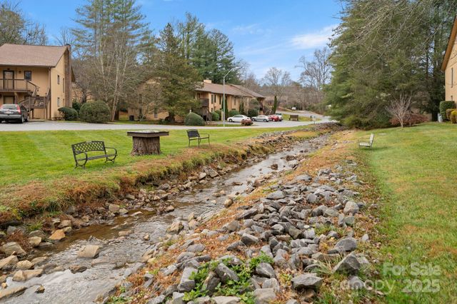 103 Pebble Creek Drive, Asheville, NC 28803