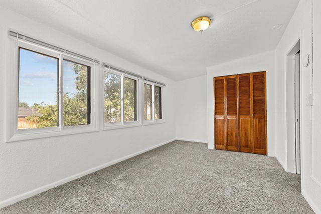 1701 E Desmet Ave, Spokane, WA 99202