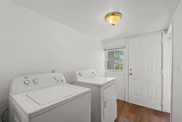 1701 E Desmet Ave, Spokane, WA 99202