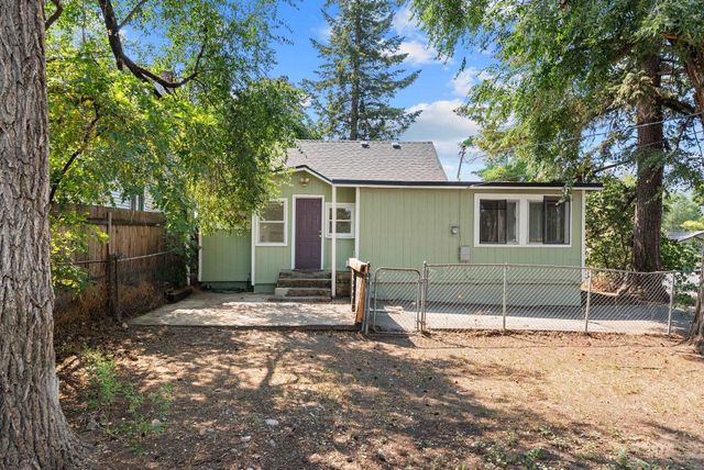 1701 E Desmet Ave, Spokane, WA 99202