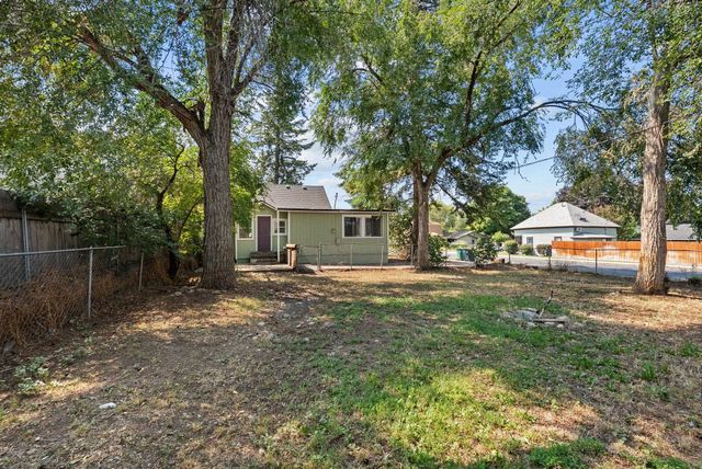 1701 E Desmet Ave, Spokane, WA 99202