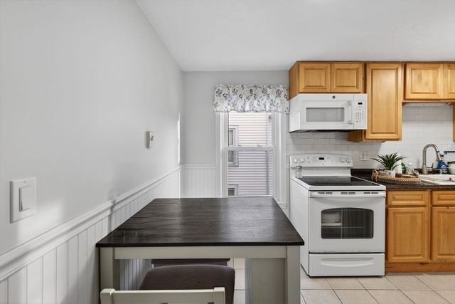 82 Linwood St, Lynn, MA 01905