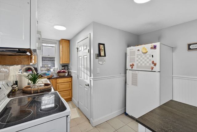 82 Linwood St, Lynn, MA 01905