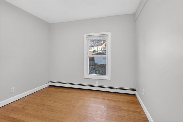 82 Linwood St, Lynn, MA 01905