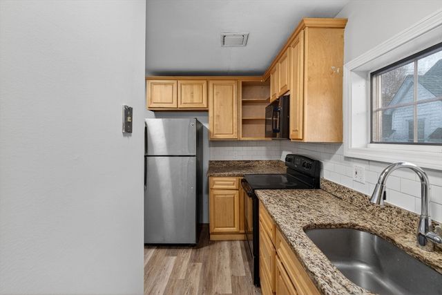 82 Linwood St, Lynn, MA 01905