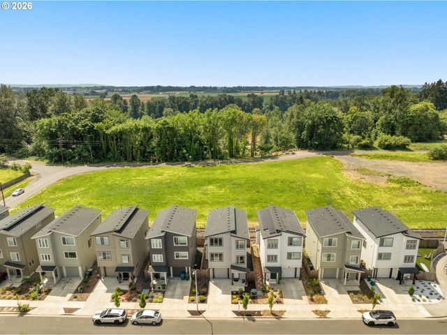 1014 E GINGER ROOT Ct, Newberg, OR 97132