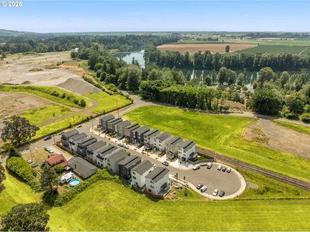 1014 E GINGER ROOT Ct, Newberg, OR 97132