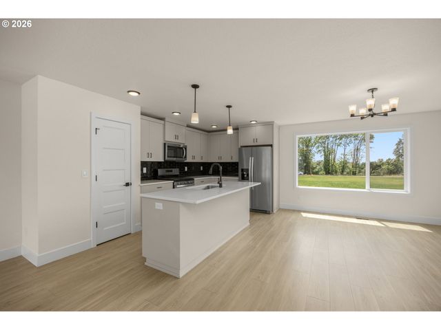 1014 E GINGER ROOT Ct, Newberg, OR 97132