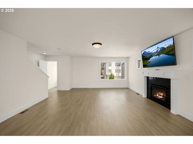 1014 E GINGER ROOT Ct, Newberg, OR 97132