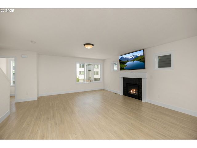 1014 E GINGER ROOT Ct, Newberg, OR 97132