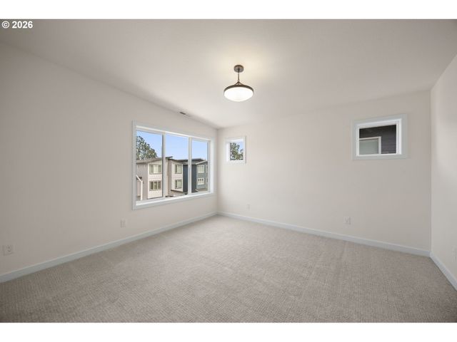 1014 E GINGER ROOT Ct, Newberg, OR 97132
