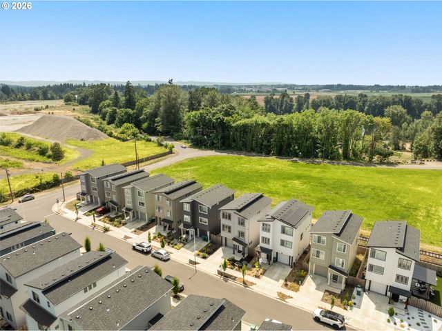 1014 E GINGER ROOT Ct, Newberg, OR 97132