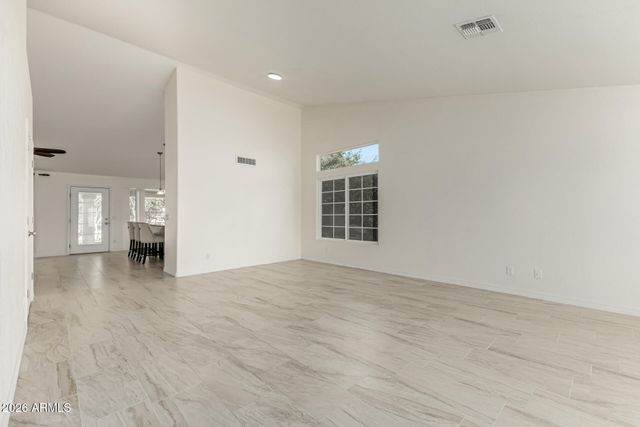 14424 N 92ND Avenue, Peoria, AZ 85381