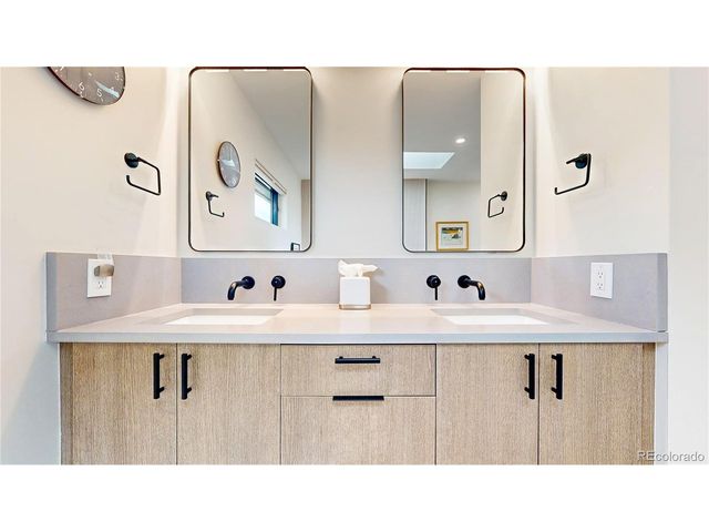 174 S Hoover Ave, Louisville, CO 80027