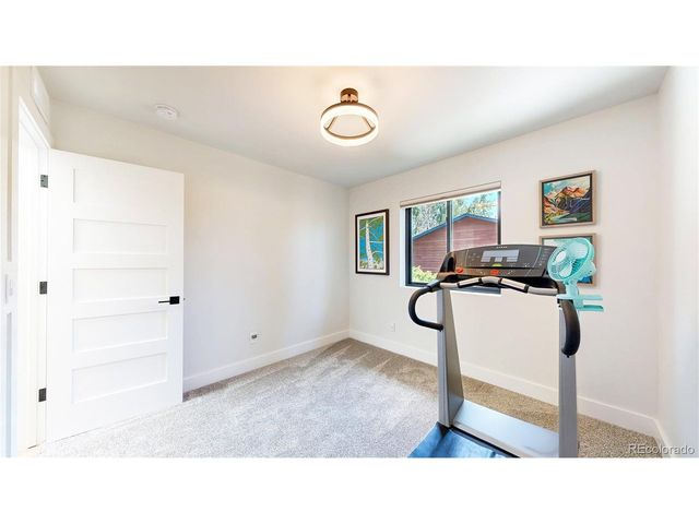 174 S Hoover Ave, Louisville, CO 80027