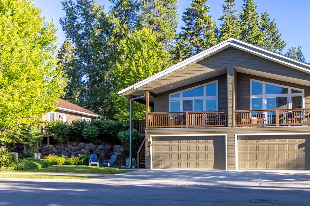 Image 2 of property listing at 227 Fox Hollow Lane B14, Whitefish, MT 59937