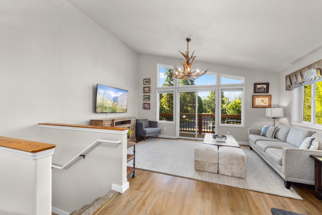 Image 3 of property listing at 227 Fox Hollow Lane B14, Whitefish, MT 59937