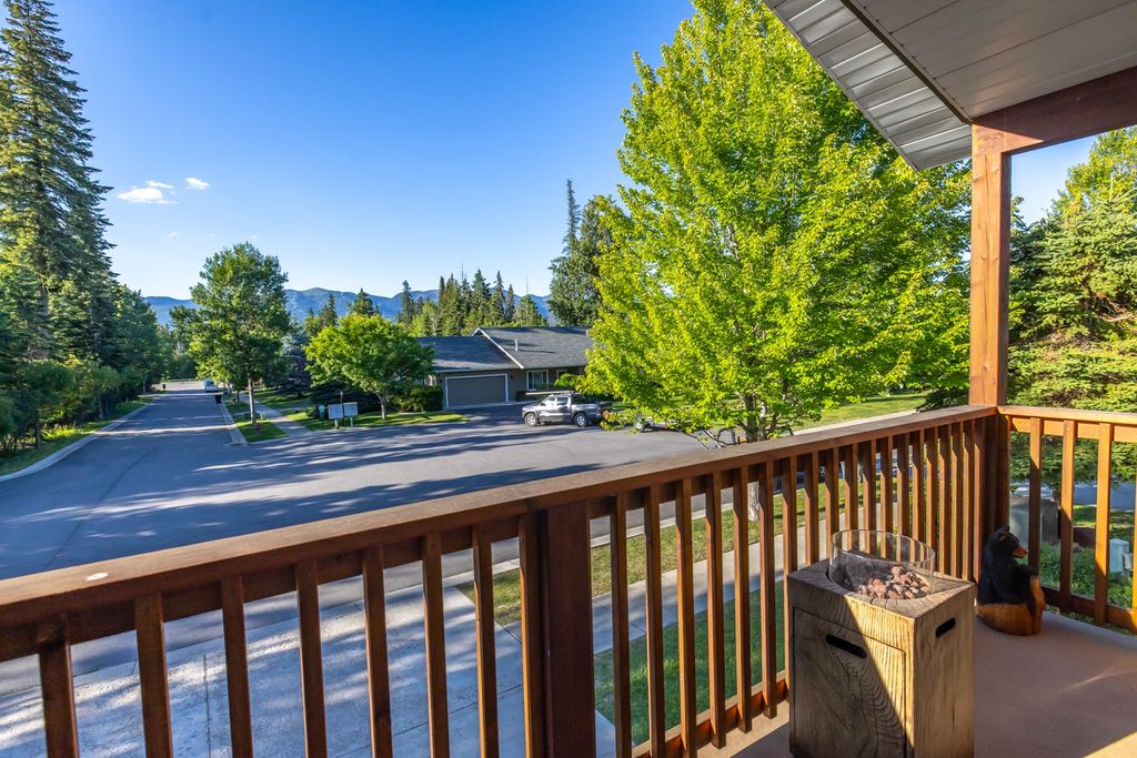 Image 45 of property listing at 227 Fox Hollow Lane B14, Whitefish, MT 59937