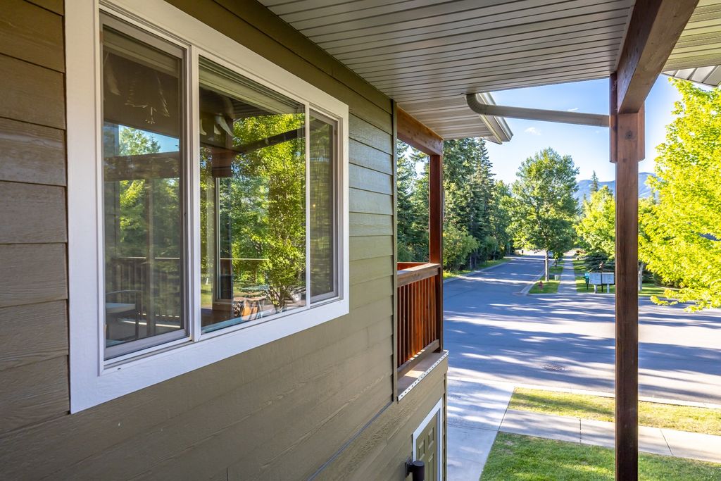 Image 51 of property listing at 227 Fox Hollow Lane B14, Whitefish, MT 59937