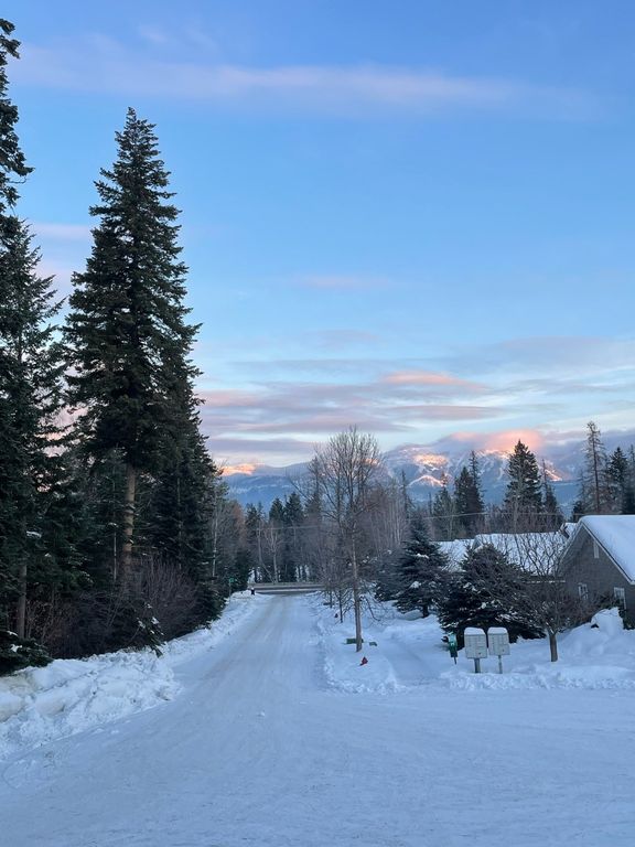 Image 54 of property listing at 227 Fox Hollow Lane B14, Whitefish, MT 59937