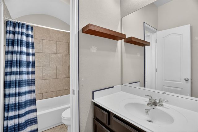 401 Daniel XING, Liberty Hill, TX 78642