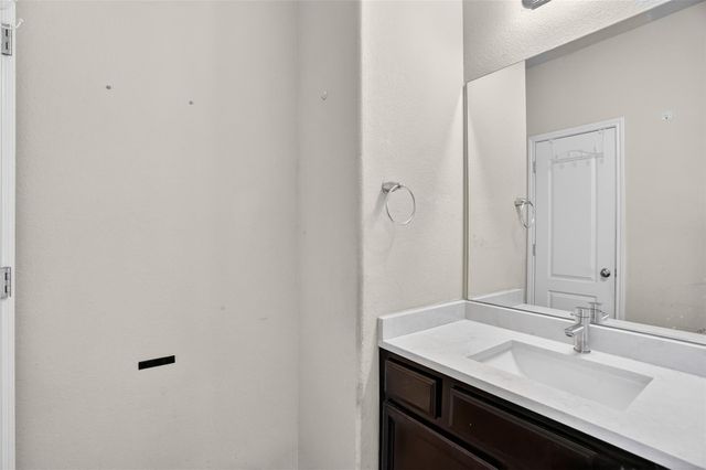 401 Daniel XING, Liberty Hill, TX 78642